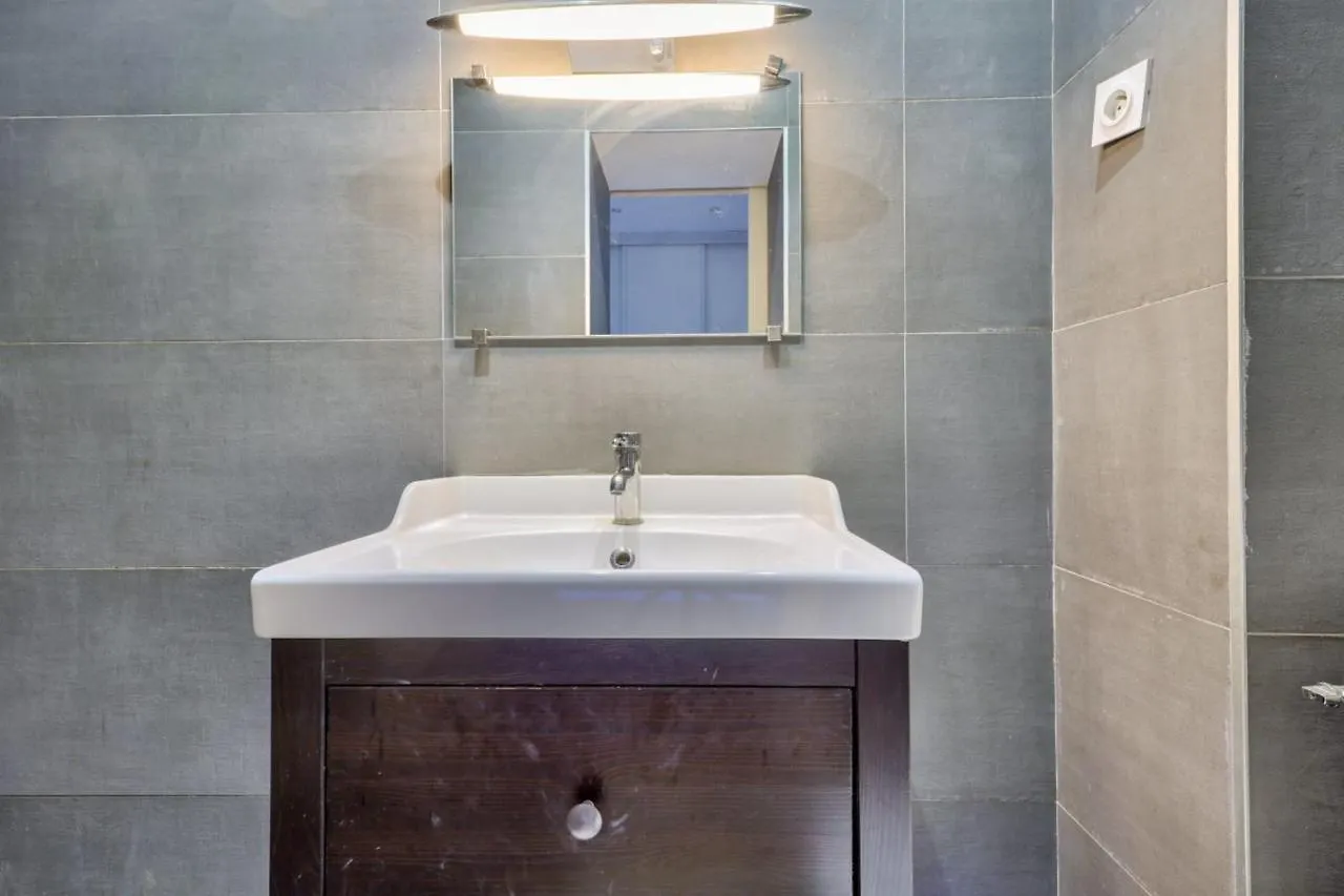 Cozy Apartment For 2 - Paris 14E 0*,  France